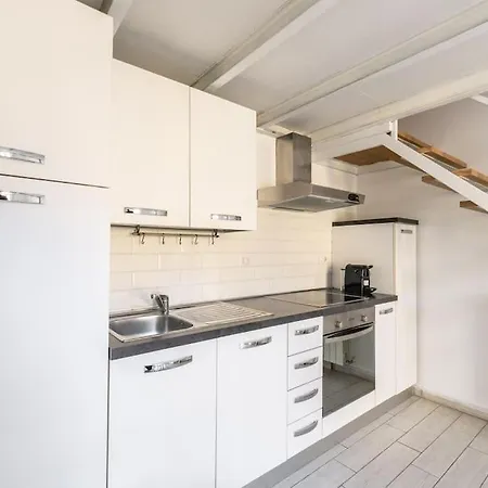 Cozy Apartment: Coldilana14 Apartment Milan