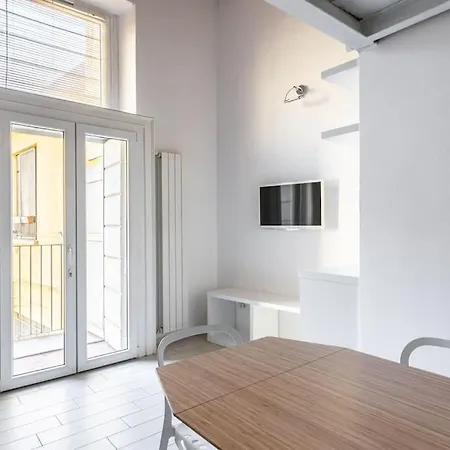 Cozy Apartment: Coldilana14 Apartment Milan