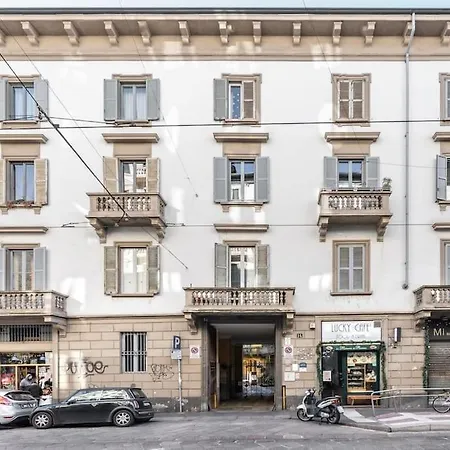 Cozy Apartment: Coldilana14 Apartment Milan